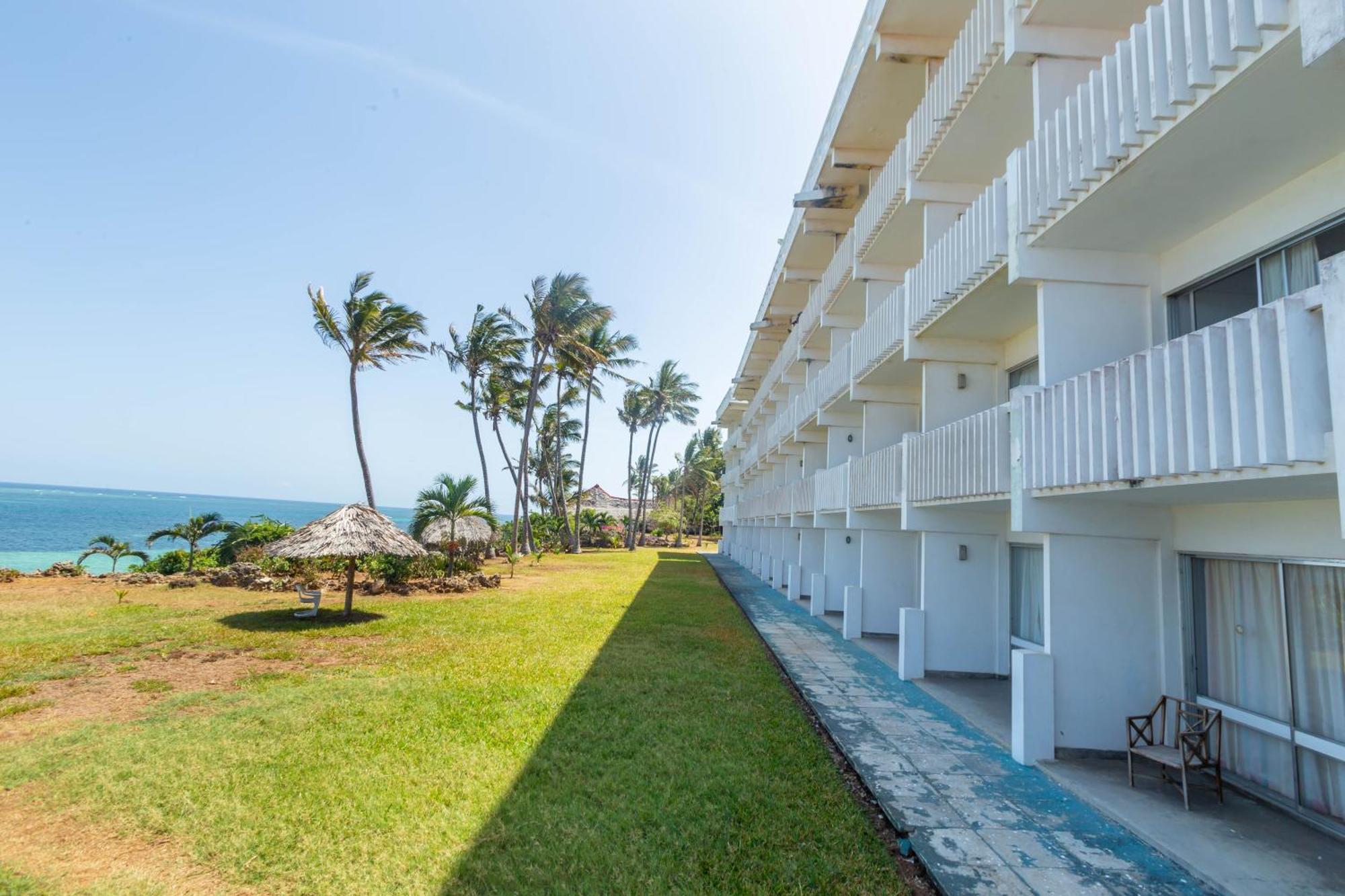 Mombasa Beach Hotel Exterior photo