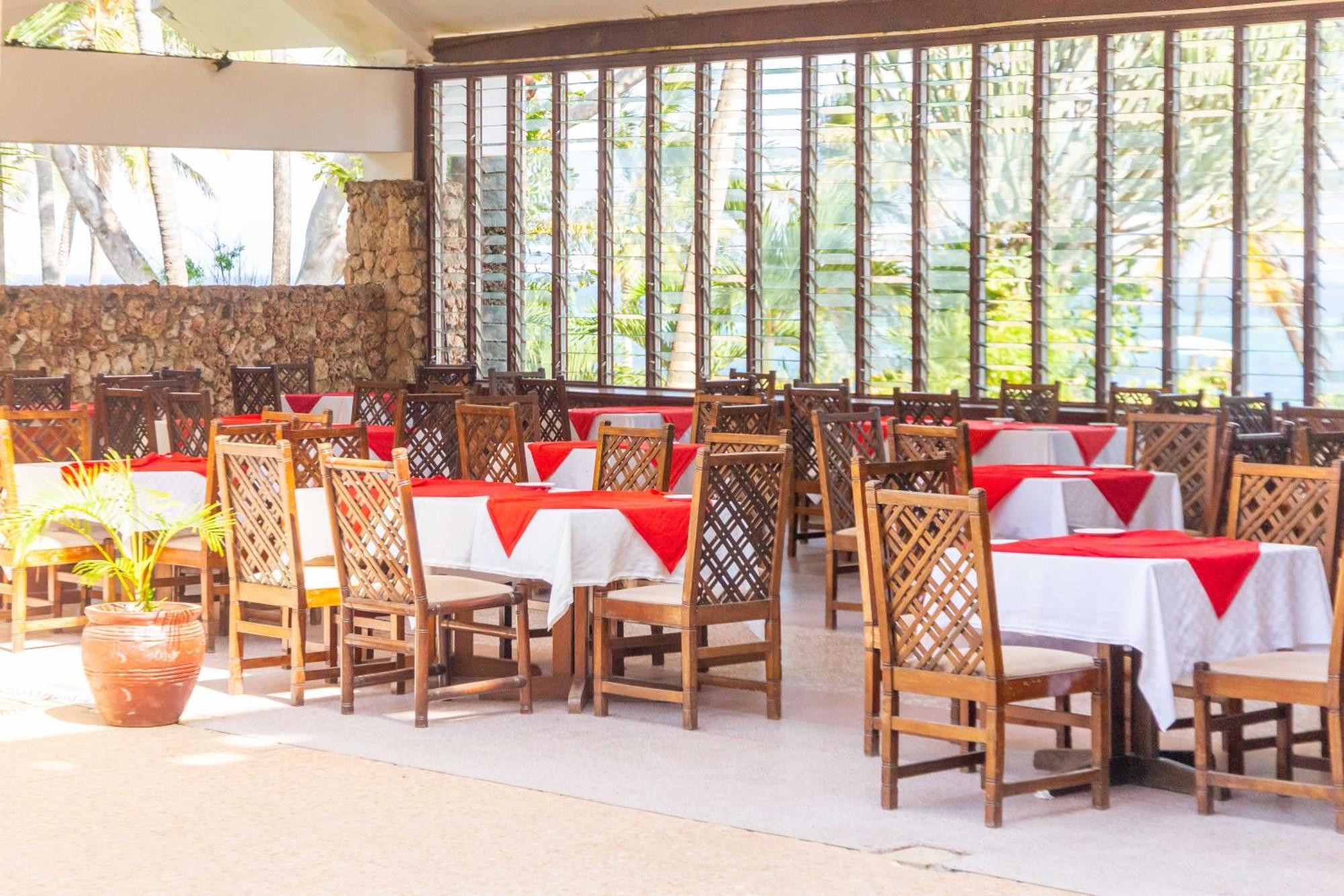 Mombasa Beach Hotel Exterior photo