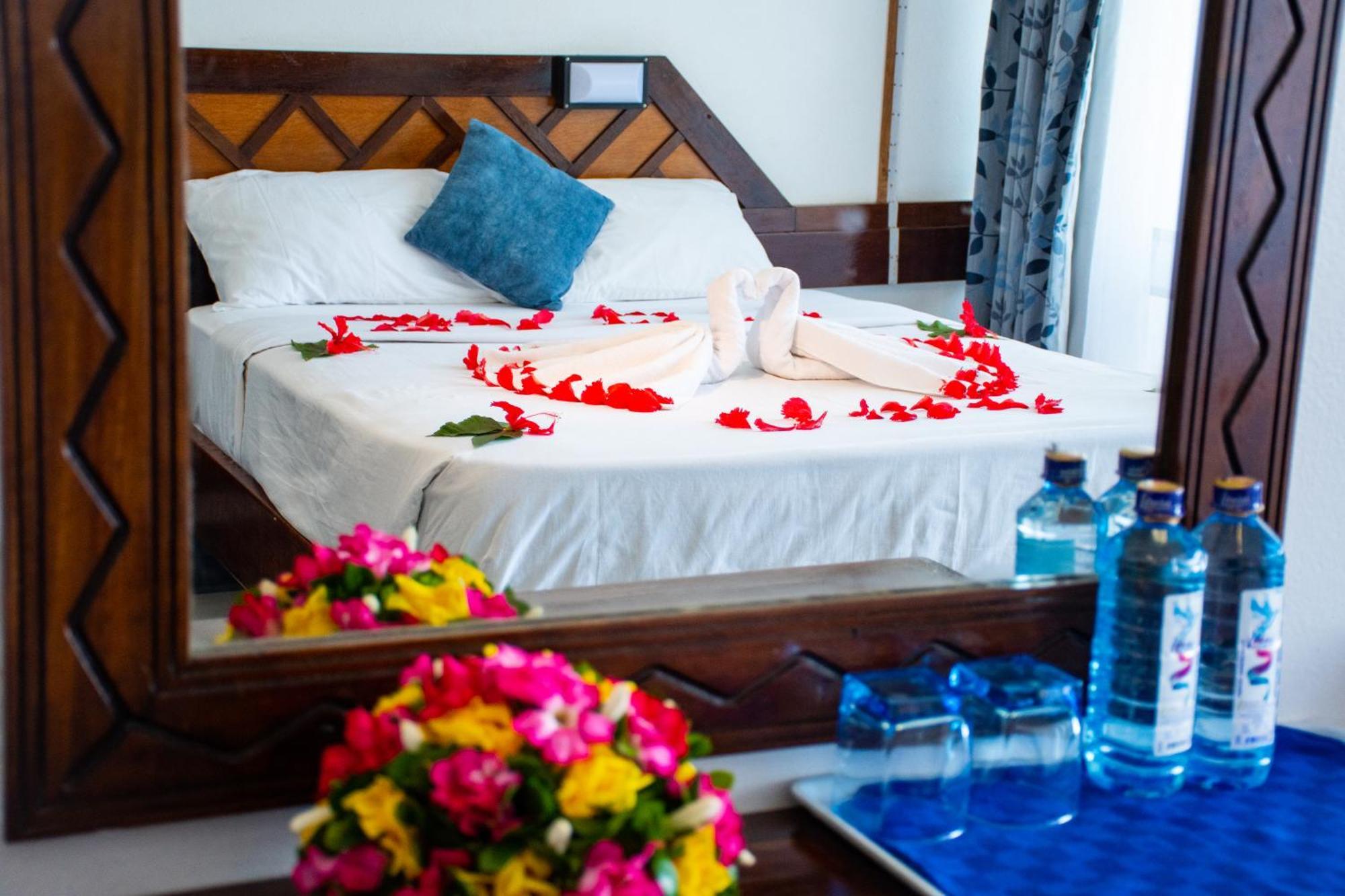 Mombasa Beach Hotel Exterior photo