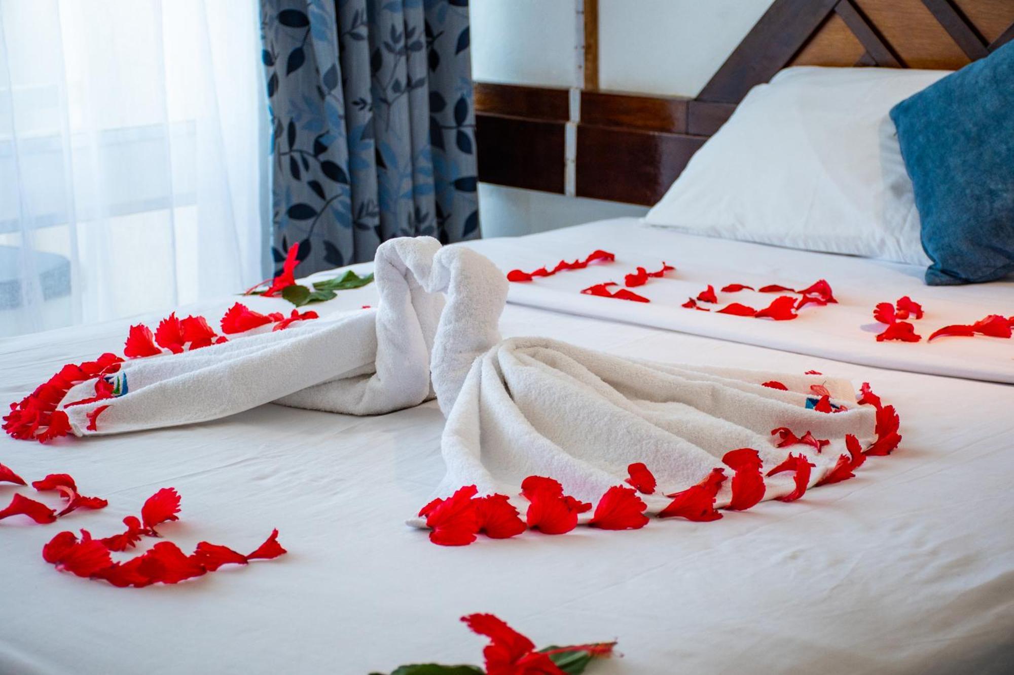 Mombasa Beach Hotel Exterior photo